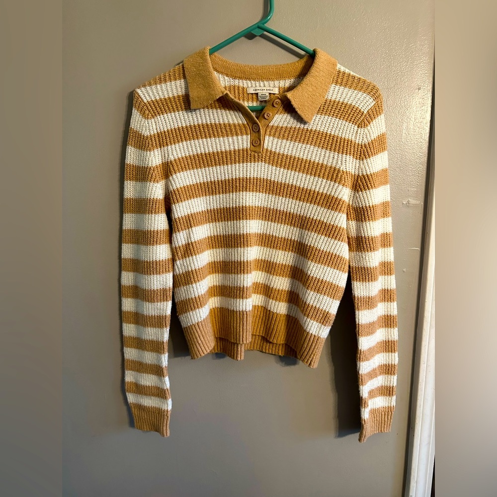 American eagle sweater with collar and buttons slightly cropped womens size med